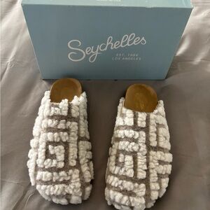 Seychelles Textured “New Routine” shearling Slippers!